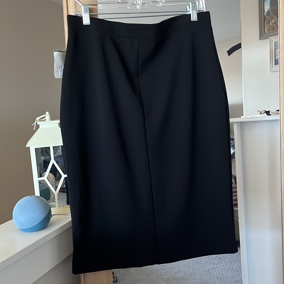 Black Long Stretchy Skirts - Picture 6 of 6